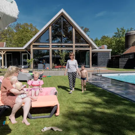 Ligweide vakantiepark kaps buiten zwemmen